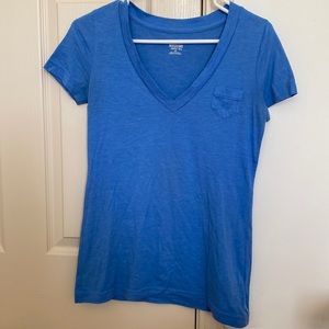 Short sleeve v neck shirt